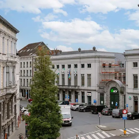 Daire Huswell - 'the Crown' In Gent