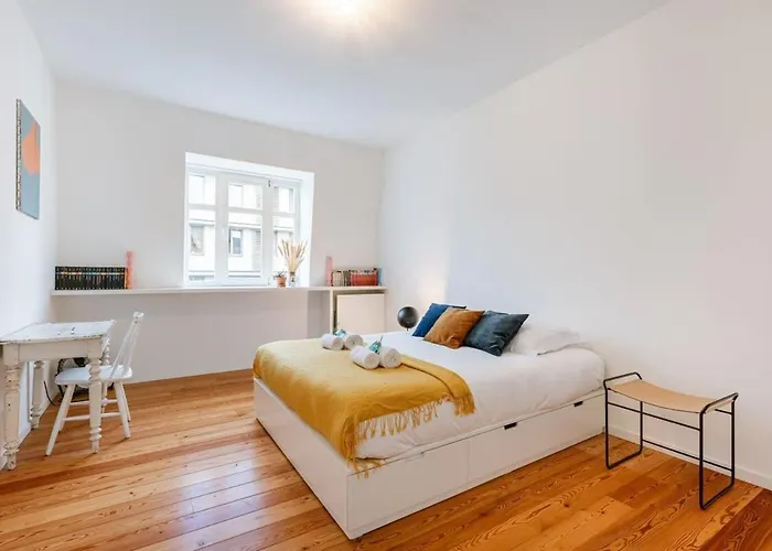 Huswell - 'the Crown' In