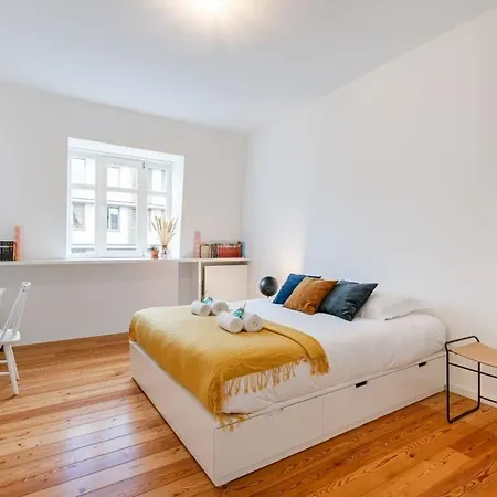 Huswell - 'the Crown' In