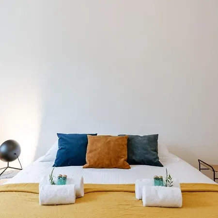 Huswell - 'the Crown' In * גנט