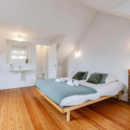 Huswell - 'the Crown' In * גנט